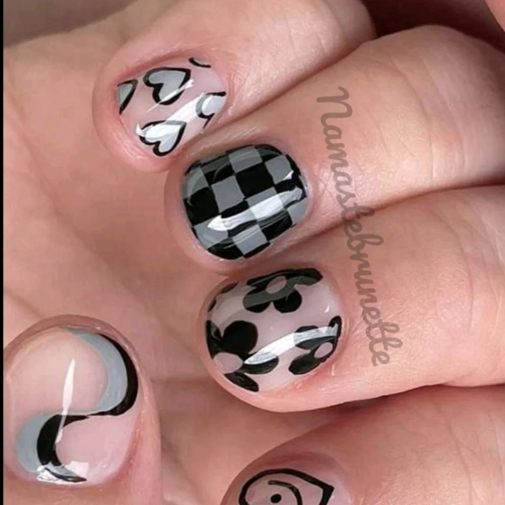 2/$16 Black Hearts & Flowers Press On Nails